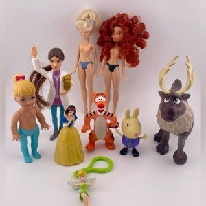 Disney Character Toy Lot – Tigger, Sven, Snow White + Barbie Dolls (9 Pieces)